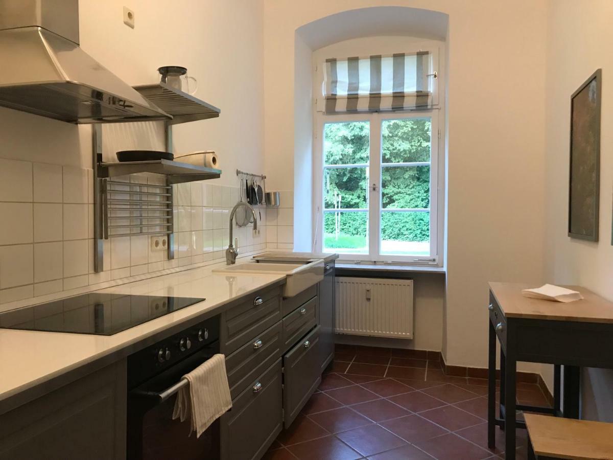 Elegantes Gaesteapartment Verano In Schloss Und Hofgut Langenzell Wiesenbach ภายนอก รูปภาพ